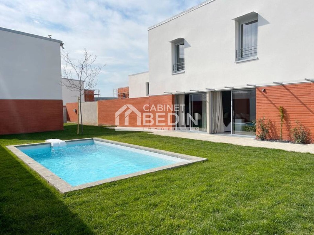 Maison 5 pièces - 103m² - BEAUZELLE BEAUZELLE