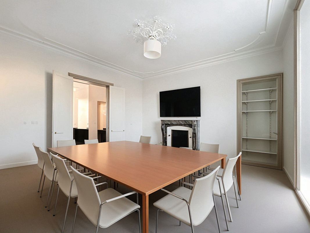 Local Professionnel  - 104m² 