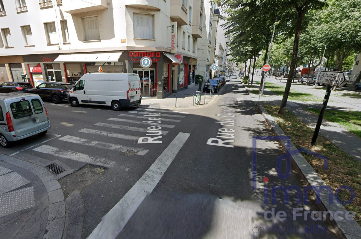 Local commercial  - 75m² - ST ETIENNE ST ETIENNE